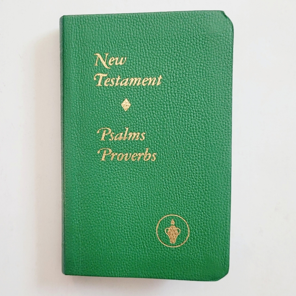 NWOT Green New Testament Psalms Proverbs Book